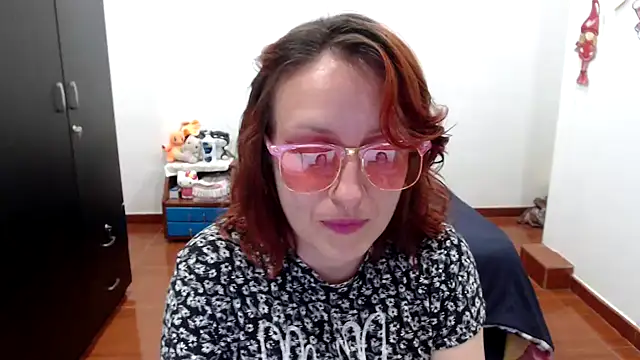 kittykalor09 online show from January 6, 1:31 am