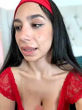 LoveLillyy online show from October 1, 9:31 pm