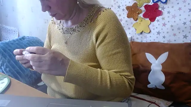 QueenLana online show from October 1, 10:09 am