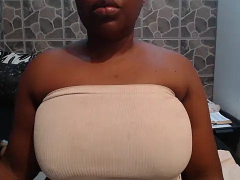 THREEHOLESPLEASURE99 online show from November 20, 11:11 am