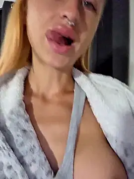 kylie blck online show from September 18, 5:06 am