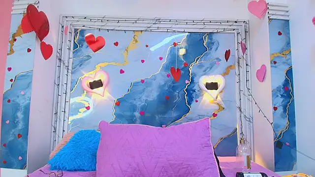 lorrayne  online show from February 20, 12:18 pm