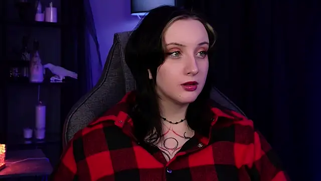 AsheLucker online show from February 6, 7:17 pm