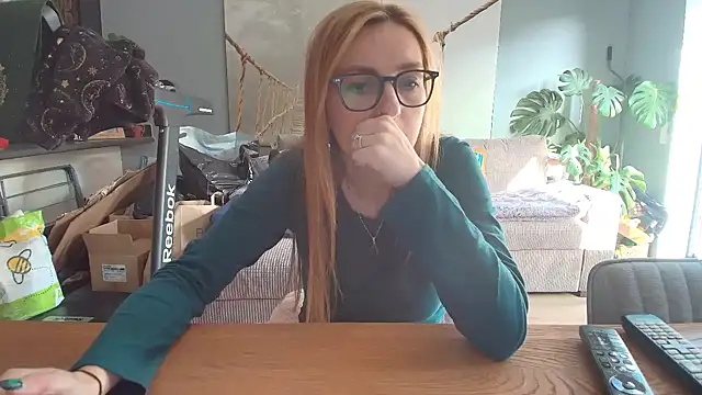 short sweetpea online show from October 4, 2:32 pm