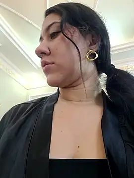 PamelaTomson online show from January 7, 12:30 pm