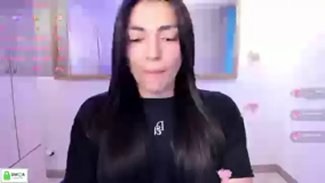 EricaVanderhill online show from December 19, 10:13 pm