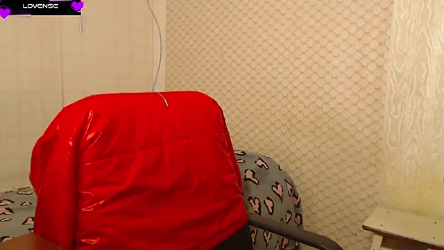 Janiffer MiMi online show from December 22, 6:55 pm