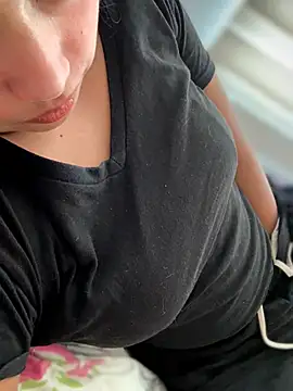 Peach Girll online show from July 15, 8:24 pm