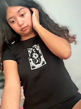 Peach Girll online show from April 14, 3:12 pm