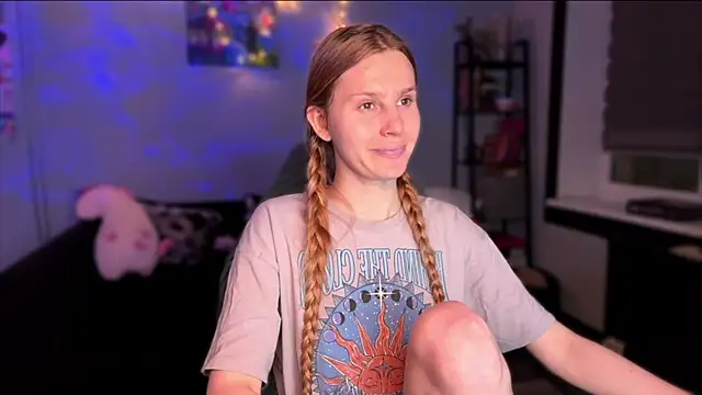 Chanel Gill online show from December 17, 6:34 pm