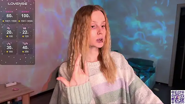 Chanel Gill online show from October 3, 8:36 pm