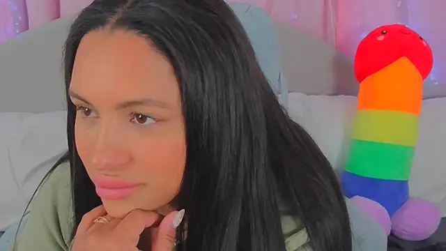 MeghanXO online show from September 19, 3:11 pm