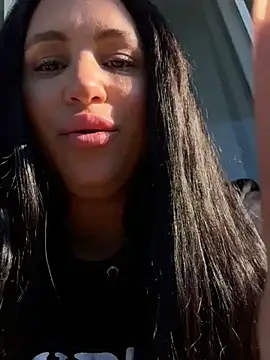 MeghanXO online show from September 29, 1:38 pm