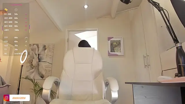 catalinasaiz online show from November 6, 2:12 pm