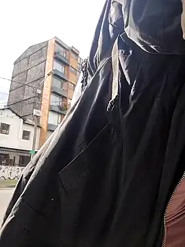  Laary online show from September 8, 8:41 pm