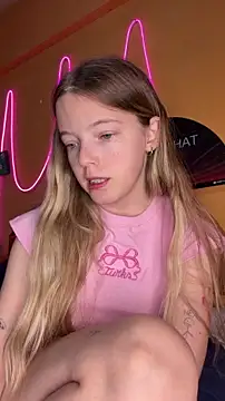 -veranito- online show from March 23, 3:01 am