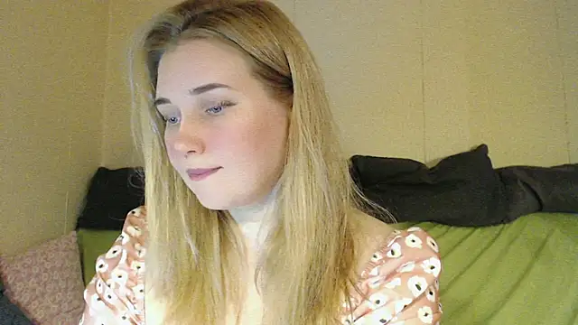 mmmPinUpGirl online show from November 11, 7:33 pm