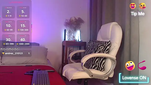 Naia Ross 1 online show from January 31, 8:51 pm