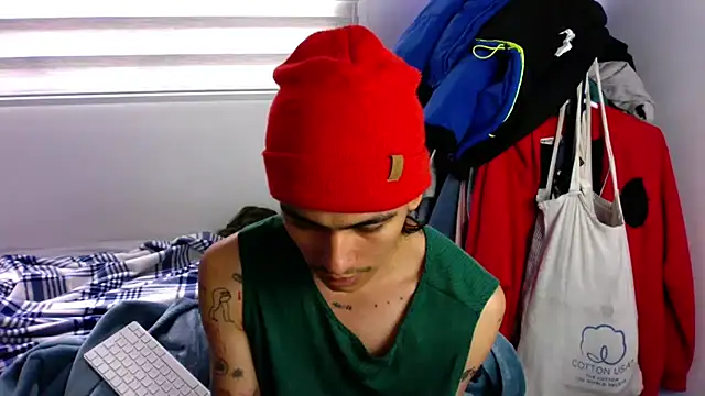 sorry-mom69 online show from October 7, 4:55 pm