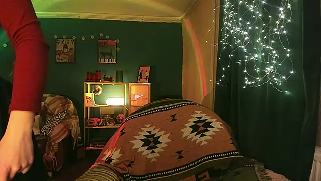 ClancyMorissey online show from March 8, 6:23 pm