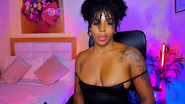 AitanaBrown  online show from April 5, 3:55 pm