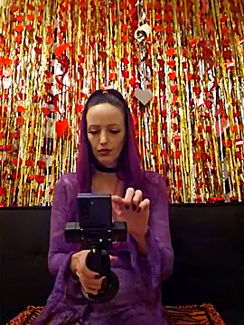 Adrina Drake online show from February 22, 4:13 am