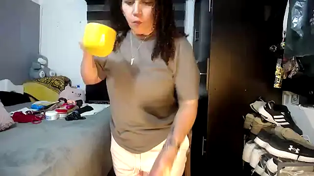 maturehoxx online show from November 17, 9:26 pm