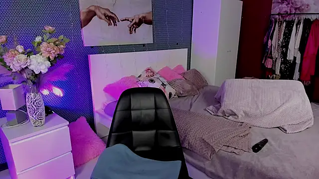 AdellaDulce online show from September 17, 7:23 pm