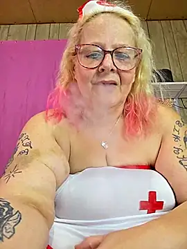 DavisDesires online show from February 23, 9:03 pm