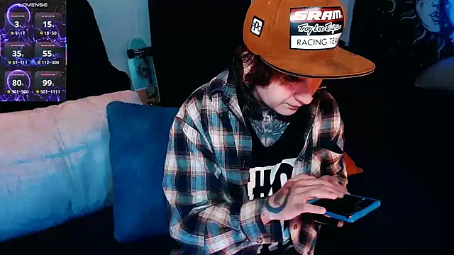 Marieblueeyes online show from September 12, 4:46 am