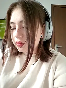 Yammy Yumi online show from October 12, 6:05 am