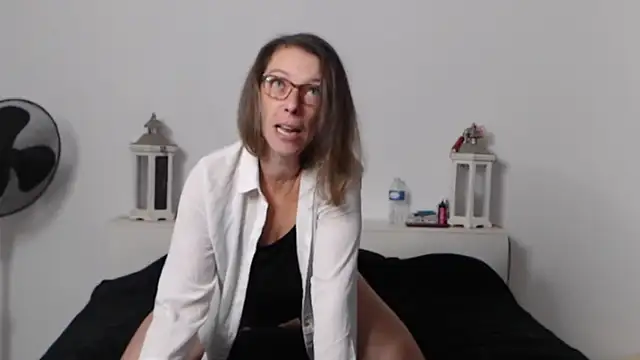 Oriane Jackson online show from October 7, 9:57 am