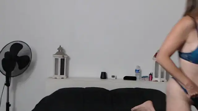 Oriane Jackson online show from October 3, 9:36 am