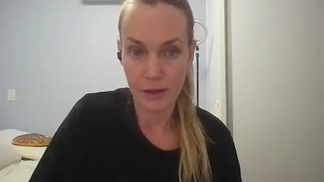 Annylove1 online show from June 3, 12:34 am