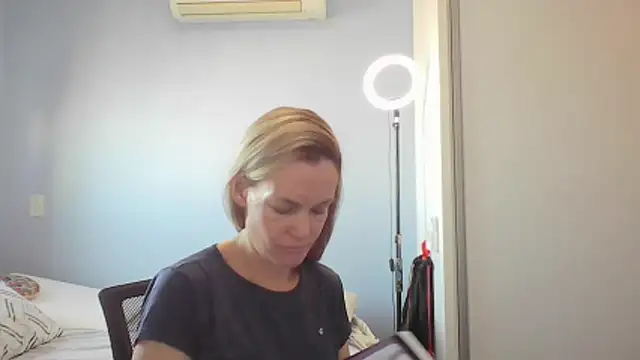 Annylove1 online show from March 17, 10:52 am