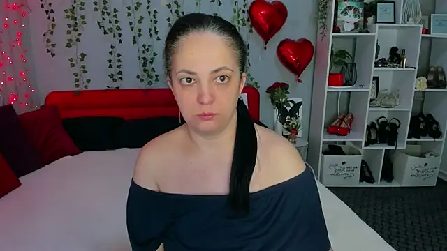 DarlingMilf online show from April 17, 6:54 pm