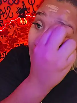 Laura takint online show from October 10, 9:20 pm