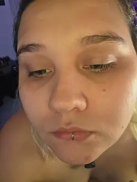 Laura takint online show from December 20, 7:07 pm