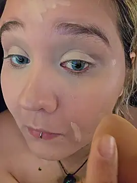 Laura takint online show from December 17, 7:07 pm