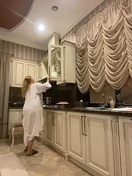 Amazoniiaa online show from September 25, 5:55 pm