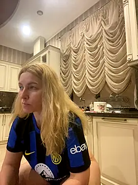 Amazoniiaa online show from September 19, 5:12 pm