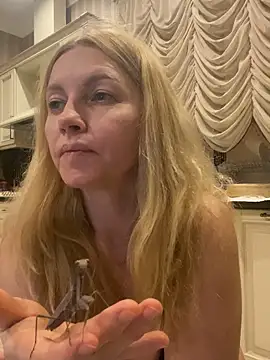 Amazoniiaa online show from September 20, 5:22 pm