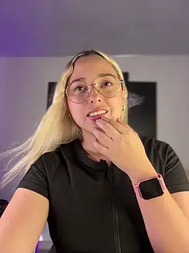 Irisweet  online show from November 26, 10:22 pm