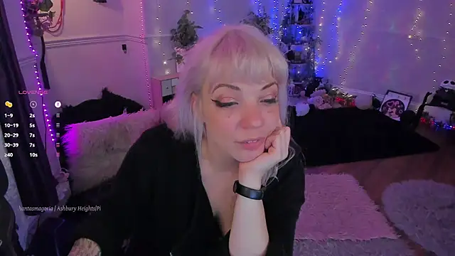 AliceW0lf online show from October 13, 9:06 pm