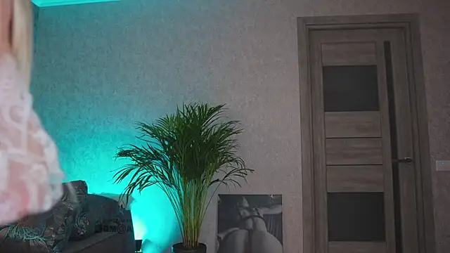 misstics  online show from October 13, 1:52 am