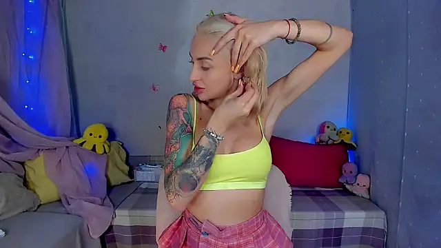 LickLizzy online show from October 6, 12:27 am