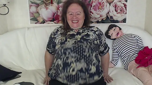 FlaviaSquirts online show from October 2, 7:24 am