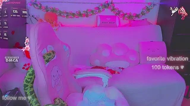 Lolisuccub online show from September 28, 7:19 pm