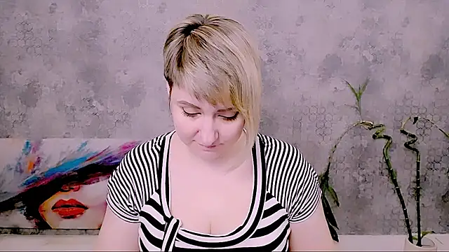 Djullia online show from March 22, 8:20 am