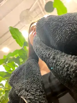 KrisMagnoly online show from November 7, 5:51 pm